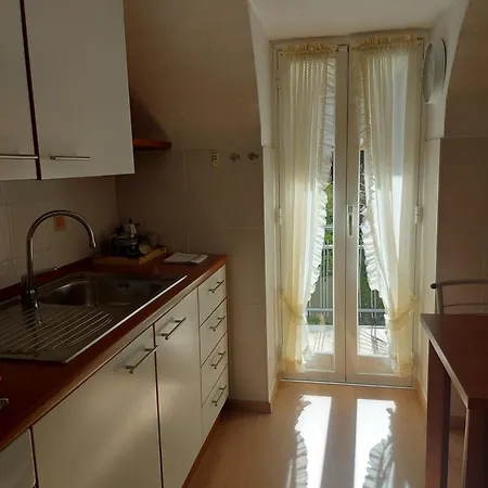 Suite-appartamento-del Dei Doria Apartamento *