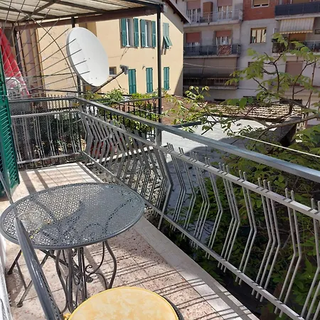 Suite-appartamento-del Dei Doria Apartment